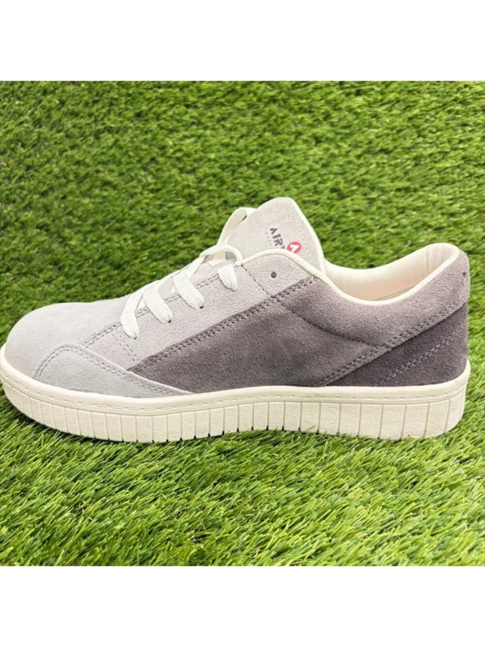 Airwalk Camino Womens Size 9 Gray White Suede Composite Toe Safety Work Shoes